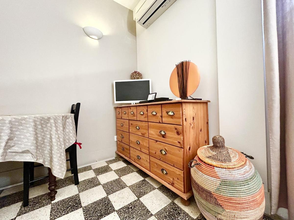 Aparthotel Riviera - Balcon Des Etats Unis - Old Town Promenade Des Anglais Nice Bagian luar foto